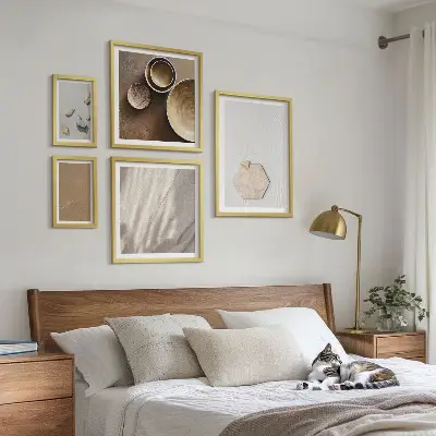 Billedkomposition til væg med varme minimalistiske teksturer
