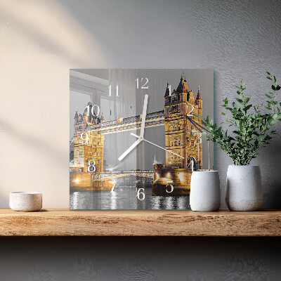 Glas ur Tower Bridge