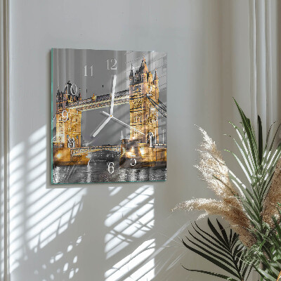 Glas ur Tower Bridge