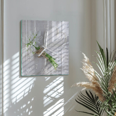 Glas ur En buket blomster