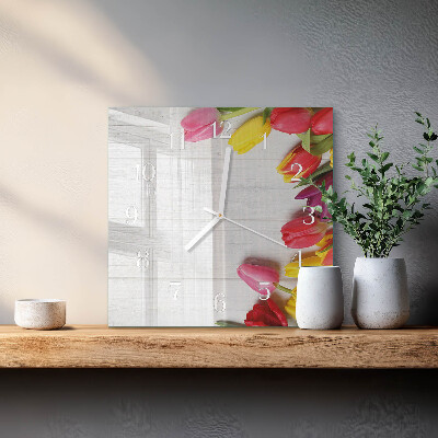 Glas ur Tulipaner