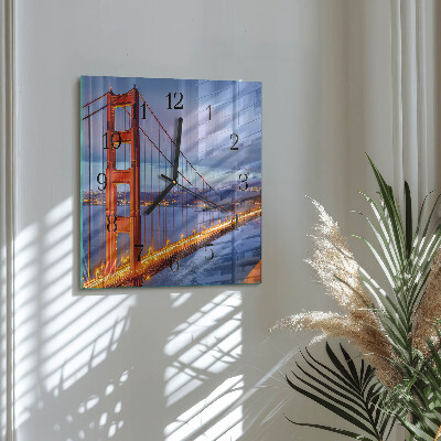 Glas vægur Den Gyldne Port