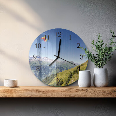 Rundt glas vægur Bjerge