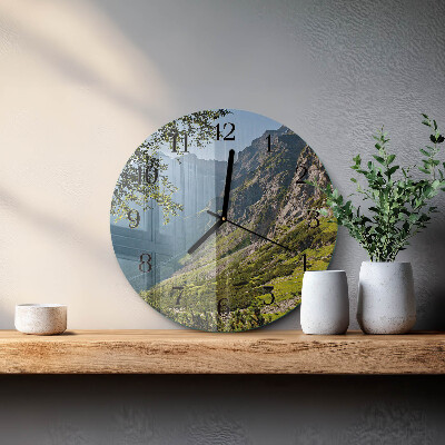 Rundt glas vægur Bjerge