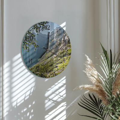 Rundt glas vægur Bjerge