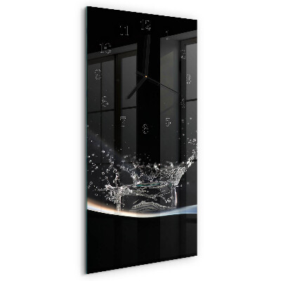 Lodret glas vægur Vand